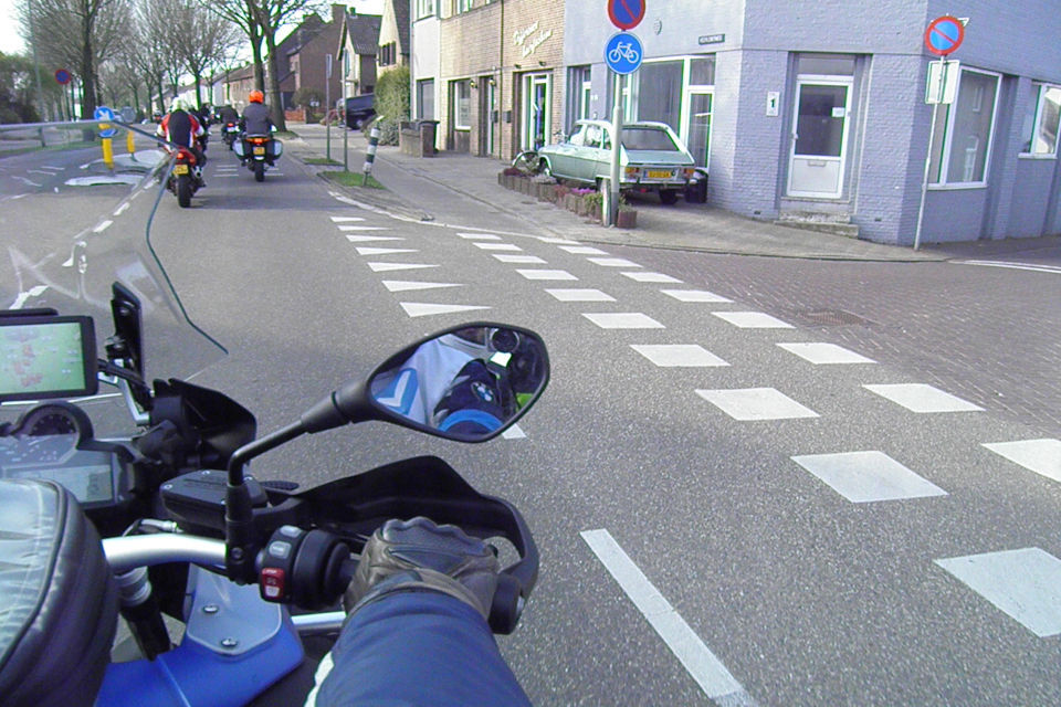 Motorrijbewijspoint Huissen theorie cursus online