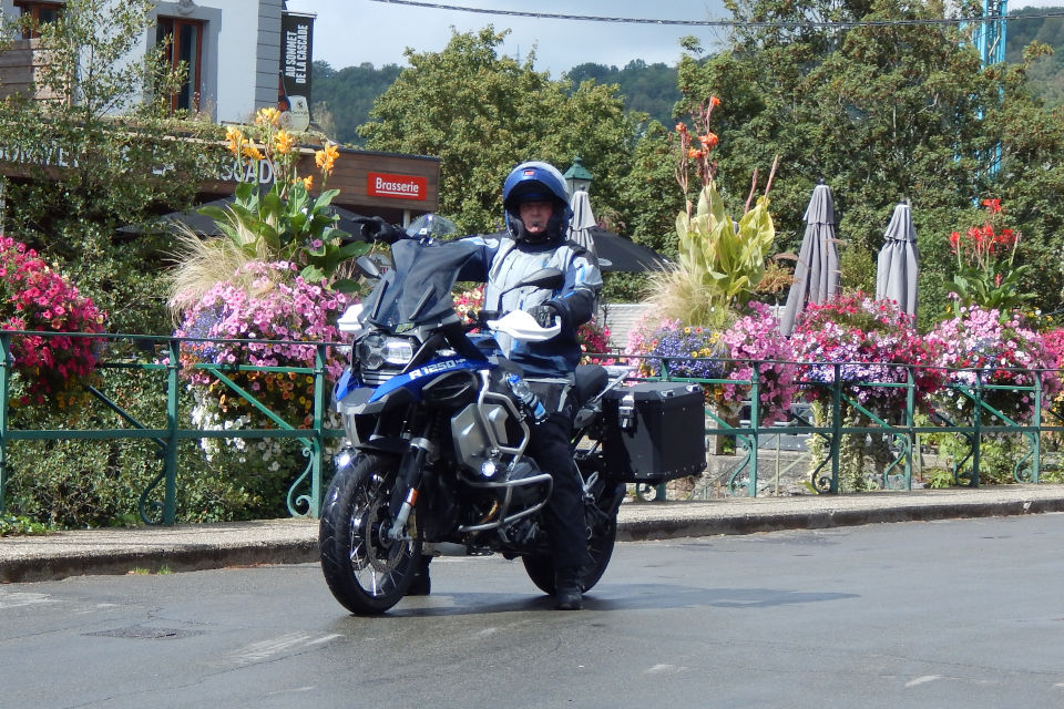 Motorrijbewijspoint Huissen examengarantie AVB en AVD